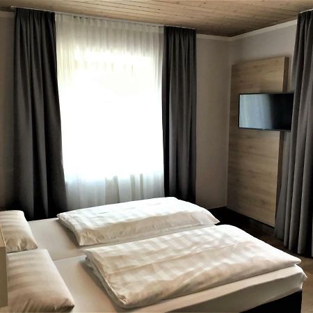 Eberl Hotel Pension Muenchen Feldmoching Eksteriør bilde
